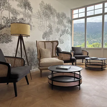 Grand De La Scala كالاكوتشا